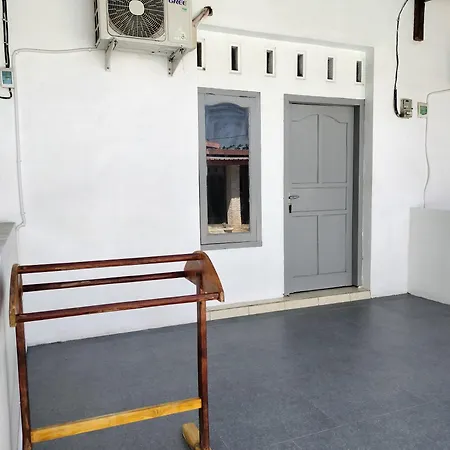 Scar Reef Homestay Jereweh Exterior photo