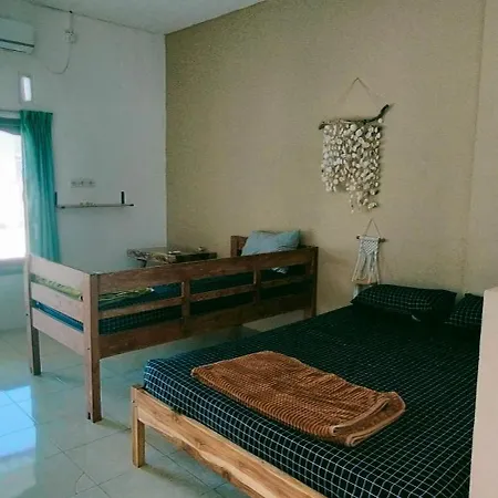Scar Reef Homestay Jereweh Exterior photo